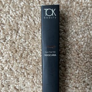 Tok Beauty Plant-Based Mascara That Promotes Healthy Lash Growth